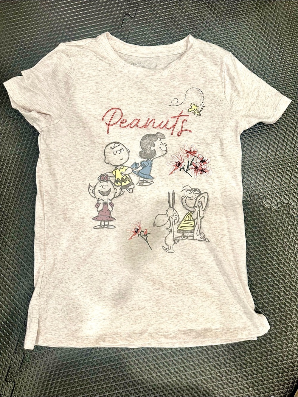 Peanuts women’s t-shirt with Character Graphic